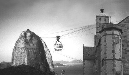 Direktverbindung: vom Zuckerhut nach St. Johannis und retour. Übrigens: Die "Seilbahn" überbrückt rund 9700 Kilometer!