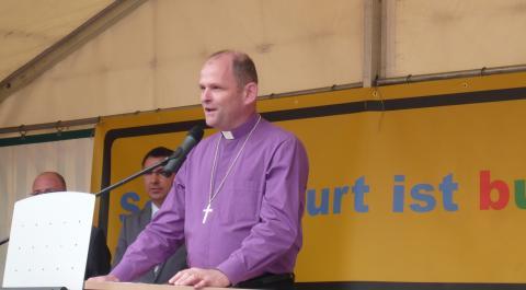 Dekan Oliver Bruckmann (Foto vom 1. Mai 2010): „Ideologisch ist Rechtsextremismus per se menschenfeindlich, der Linksextremismus ist im Gegensatz eben nicht per se menschenfeindlich.“ (Foto: Bergler)