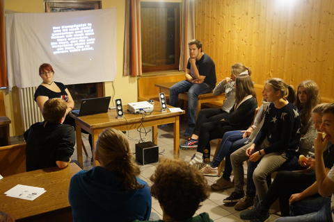 Intensive Diskussion (Foto: Evang. Jugend SW)