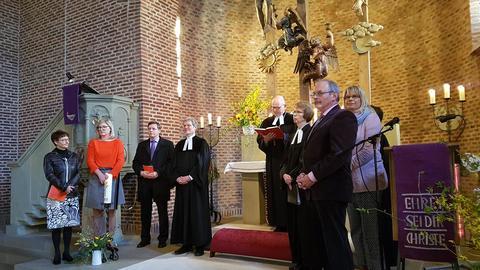Pfarrerehepaar Kerstin und Bernhard Vocke kurz nach ihrer Einsegnung in der Kreuzkirche