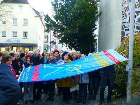 Das war zwar die Fahnenaktion 2014 - aber die Bilder gleichen sich in jedem Jahr (Foto: Bergler)