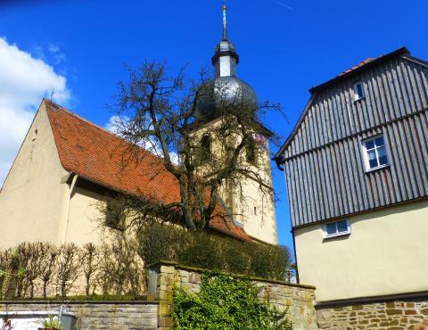 Dies könnte Ihr neuer Wirkungsort sein: die Dorfkirche von Niederwerrn