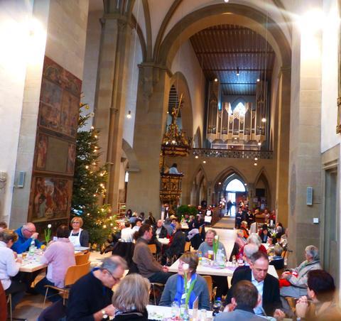Gut gefüllte Vesperkirche St. Johannis an Tag 3