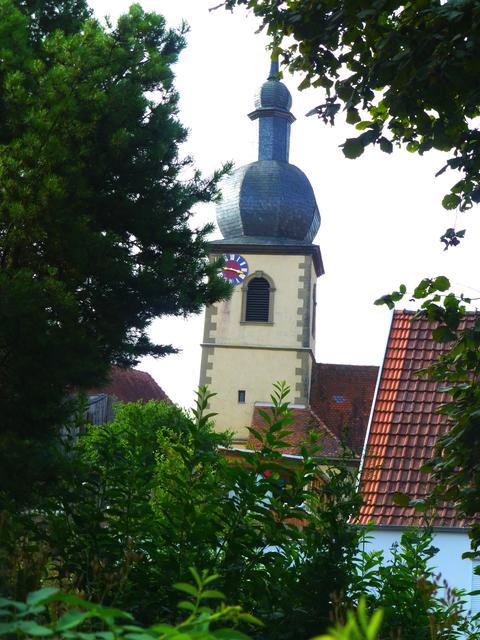 Immer noch markantes Symbol: die Dorfkirche von Niederwerrn