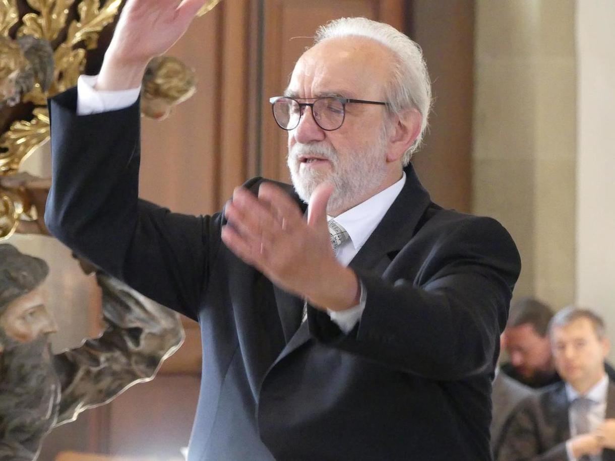 Wolfhart Berger dirigiert den Chor seit 36 Jahren.
