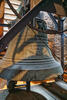 Kirchglocke mit Gravur.